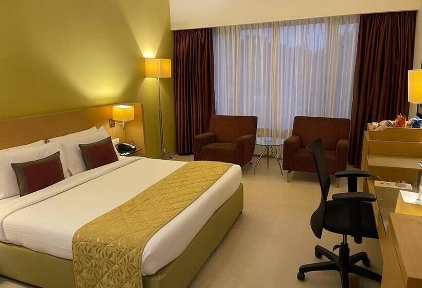 בית מלון כפרי Radha Regent Electronic City