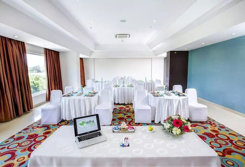 酒店 Radha Regent Electronic City