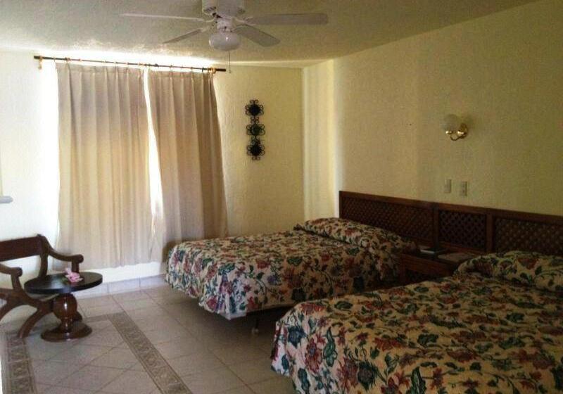 בית מלון כפרי The Halfway Inn