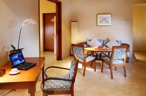 The Santosa Villas & Resort