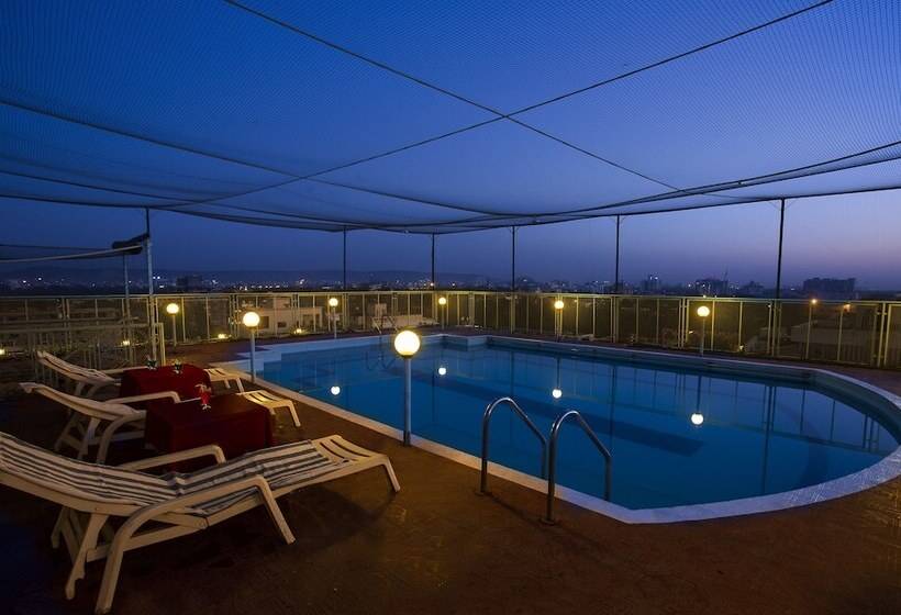 בית מלון כפרי Vesta Maurya Palace