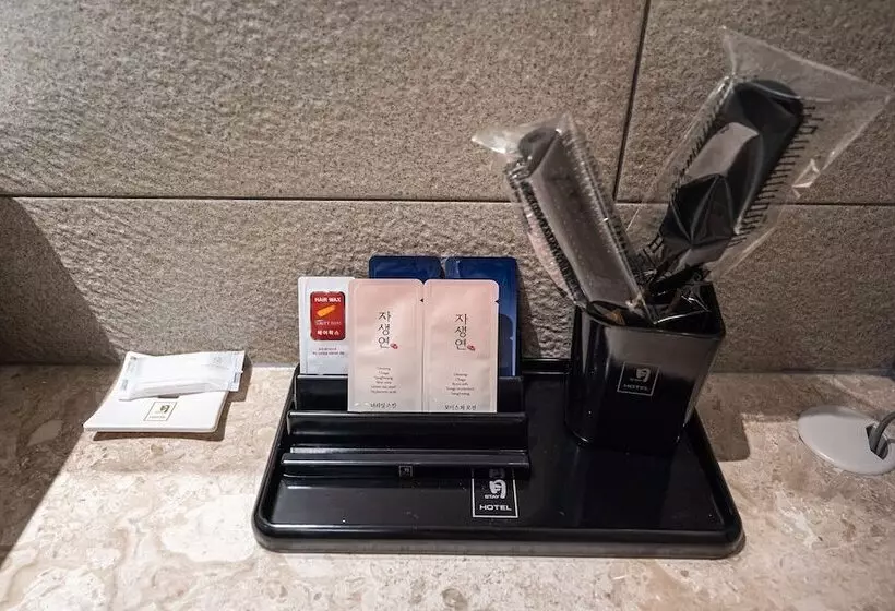 Motelli Goyang  Stay Bishop