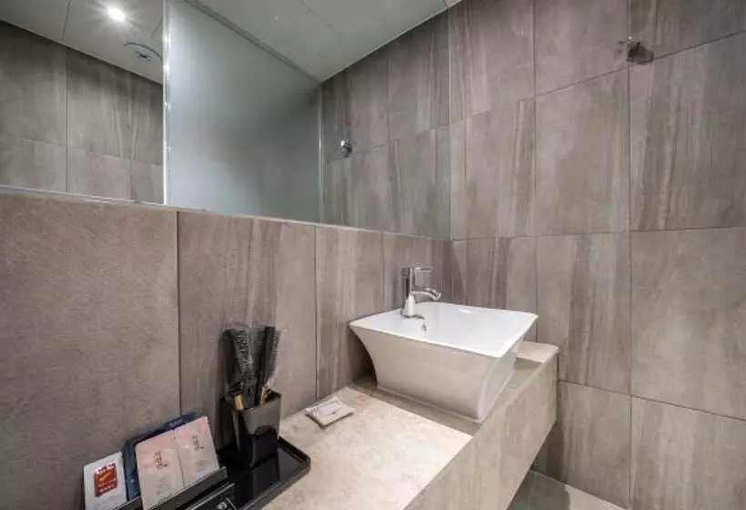 Motelli Goyang  Stay Bishop