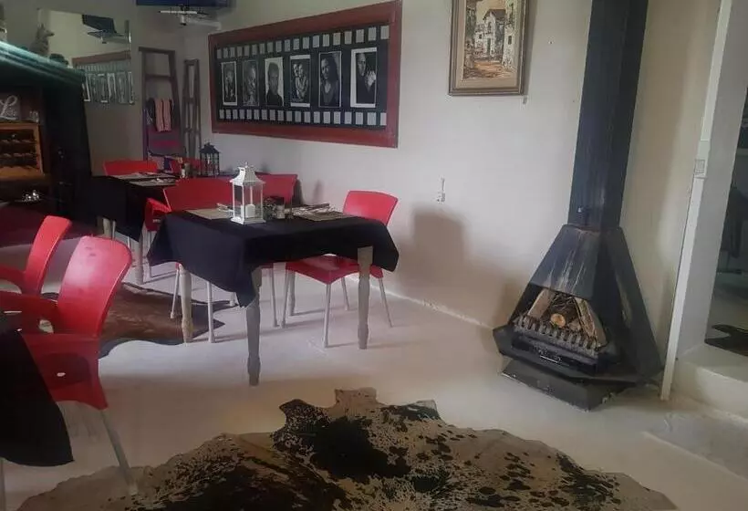 Majatalo Karoo Manor Guesthouse And Restaurant