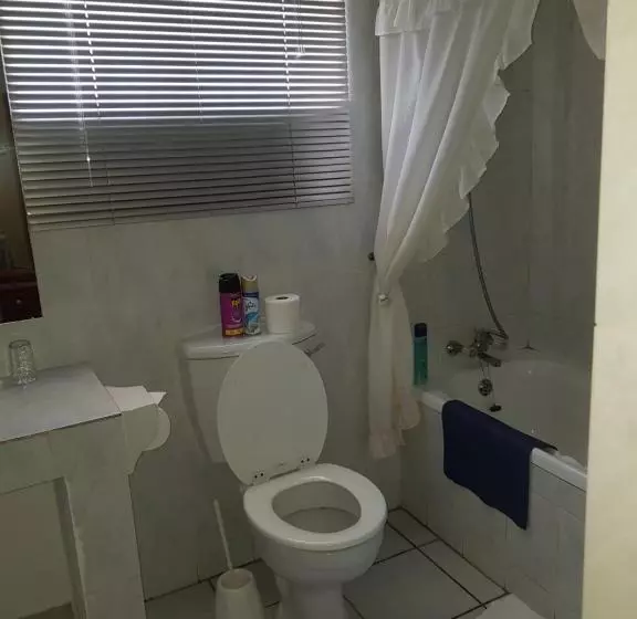 Majatalo Karoo Manor Guesthouse And Restaurant