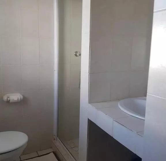 Majatalo Karoo Manor Guesthouse And Restaurant