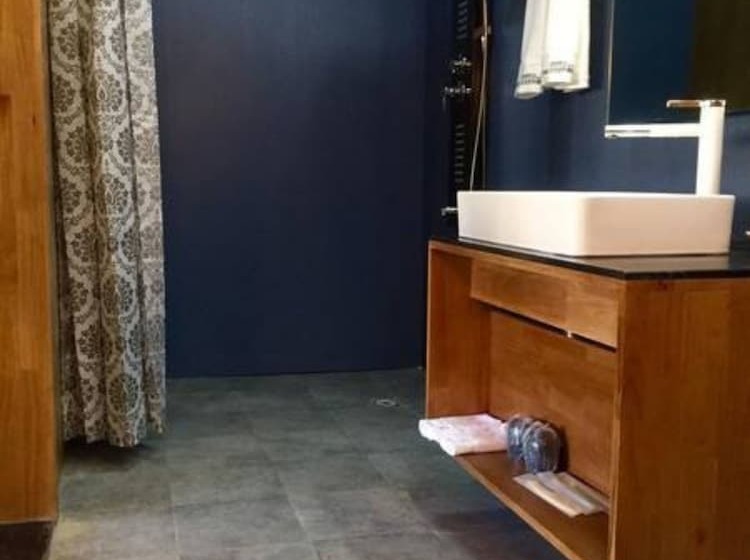 Shangri La Youyou Inn