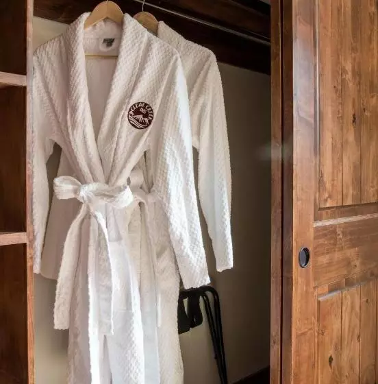 Aamiaismajoitus (B&B) Clear Creek Inn