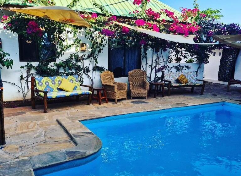 مبيت وإفطار Villa Kumi