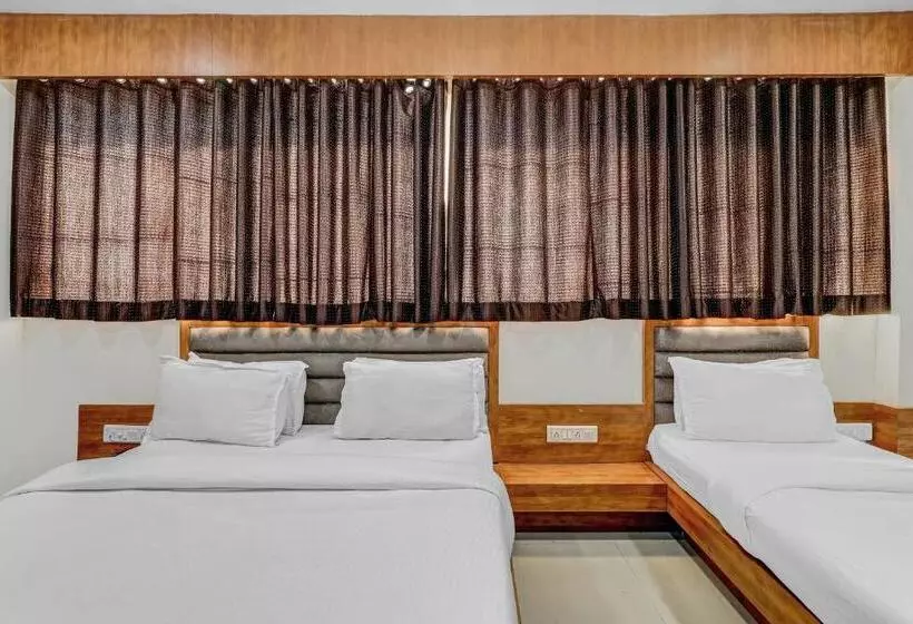 ホテル Capital O Maple View