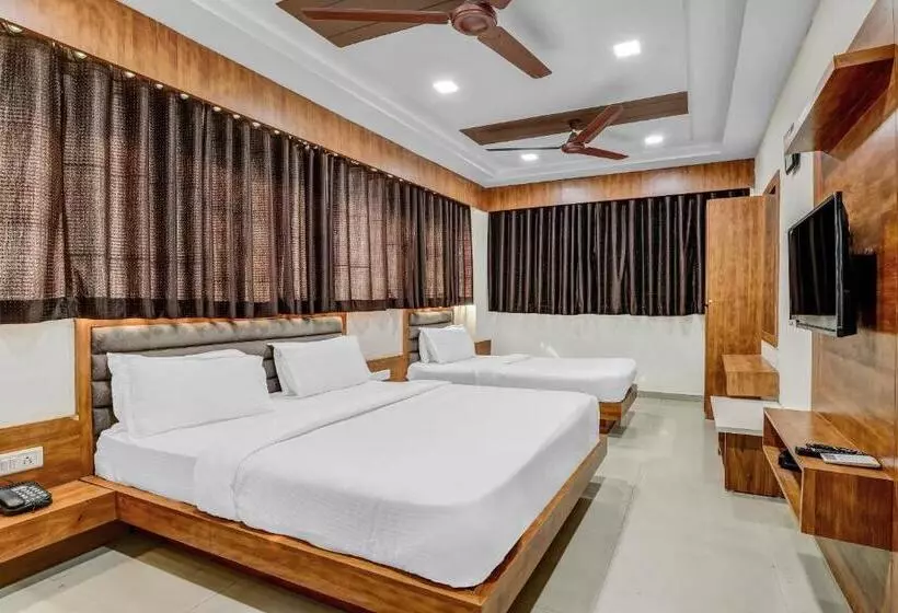 ホテル Capital O Maple View