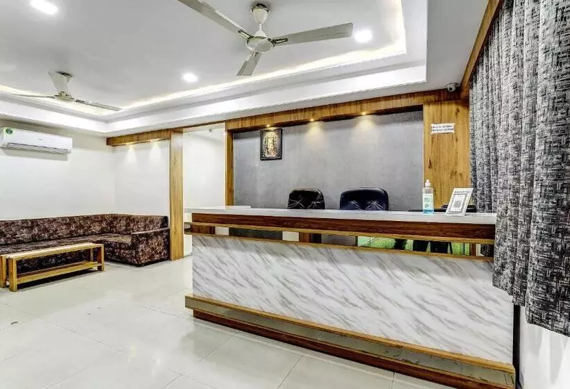 ホテル Capital O Maple View