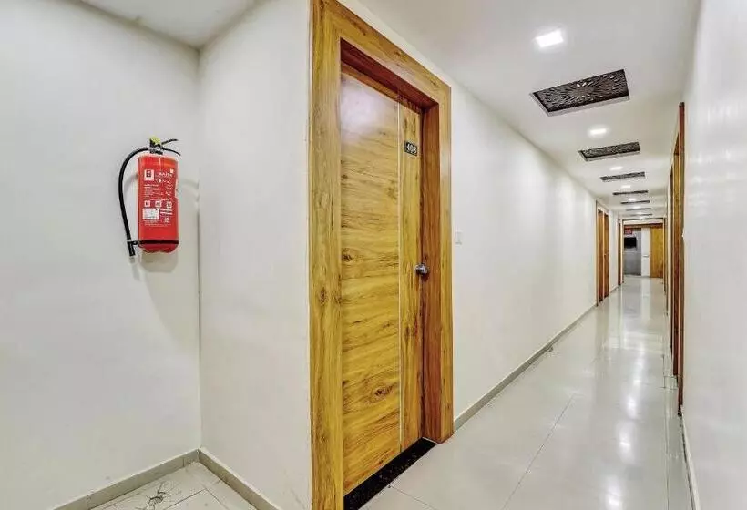 ホテル Capital O Maple View