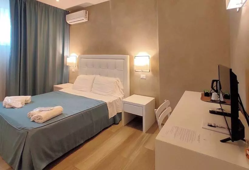 Hotelli Cecina Beach