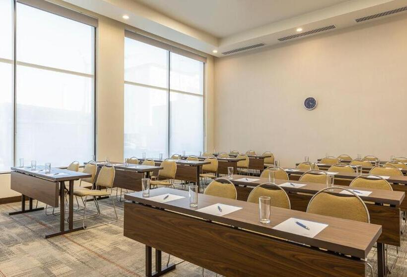 Hotel Four Points By Sheraton Monterrey Airport