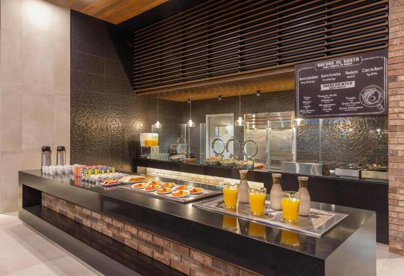 Hotel Four Points By Sheraton Monterrey Airport