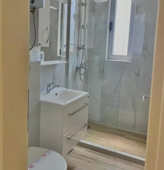 هتل Kaligrosh