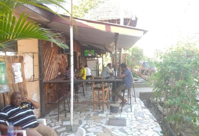 Hotel Kicec Bar And Guest House Airport