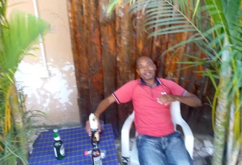 هتل Kicec Bar And Guest House Airport
