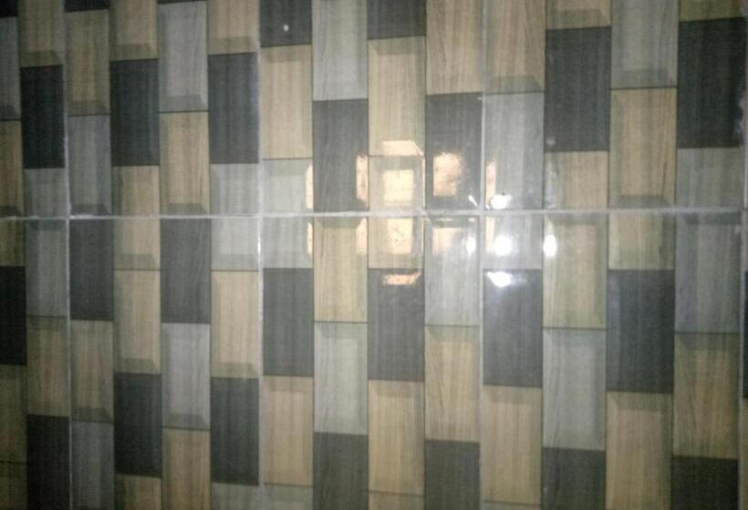 Hotel Kicec Bar And Guest House Airport