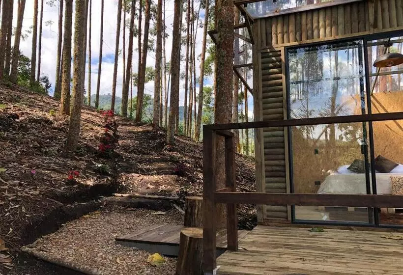 Hotelli Latibule Glamping