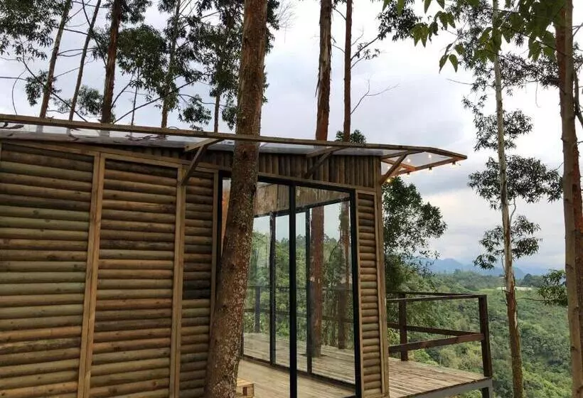 Hotelli Latibule Glamping