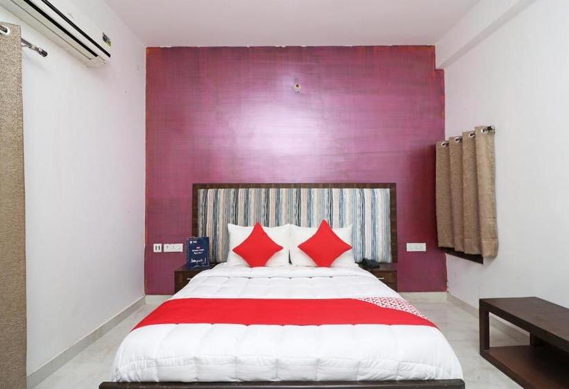 ホテル Oyo 24054 Nihon Rooms