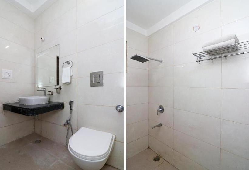 ホテル Oyo 24054 Nihon Rooms