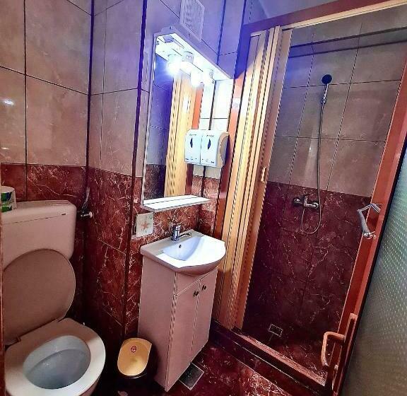 בית מלון כפרי Vila Ii Poieniţa