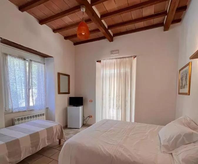 B&b La Fucinaia Pet Friendly Adults Only