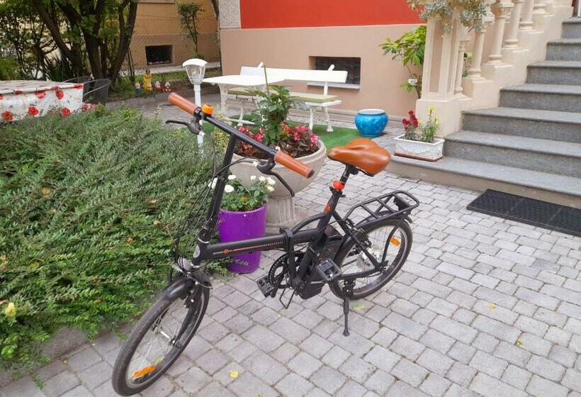 پانسیون Meuble' 21 Di Anna