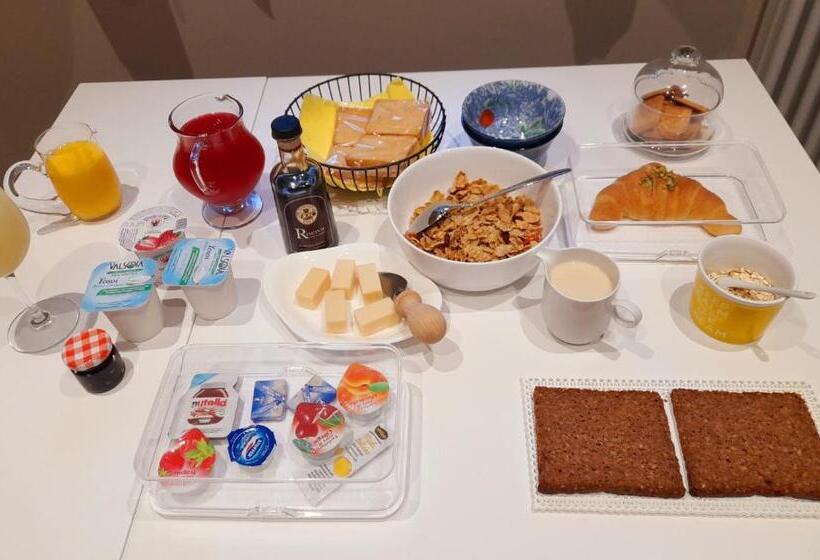 پانسیون Meuble' 21 Di Anna