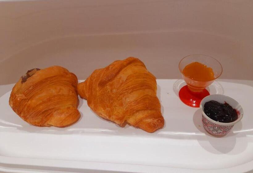 پانسیون Meuble' 21 Di Anna