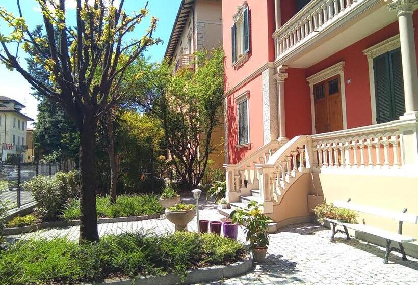 پانسیون Meuble' 21 Di Anna