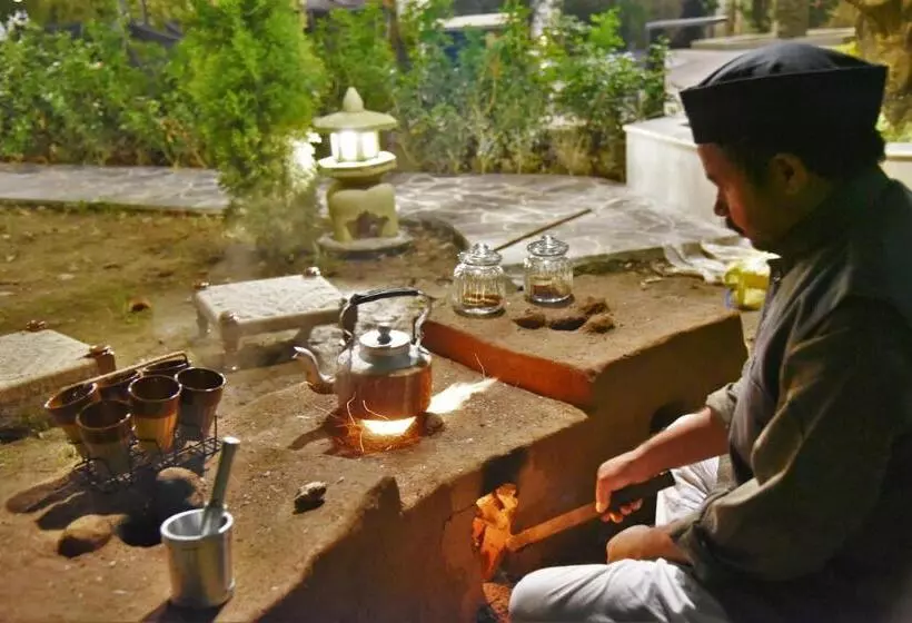 Lomakeskus Tree Of Life Vanvilas Riveredge Corbett