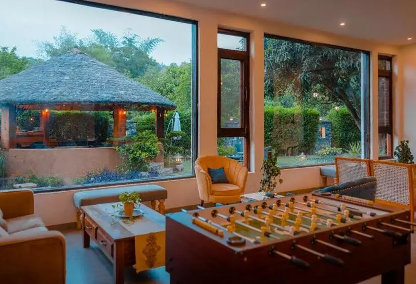 Lomakeskus Tree Of Life Vanvilas Riveredge Corbett