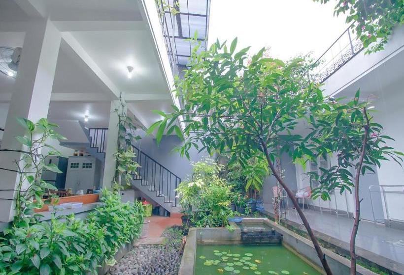 Hôtel Oyo 3371 Omah Saras Family