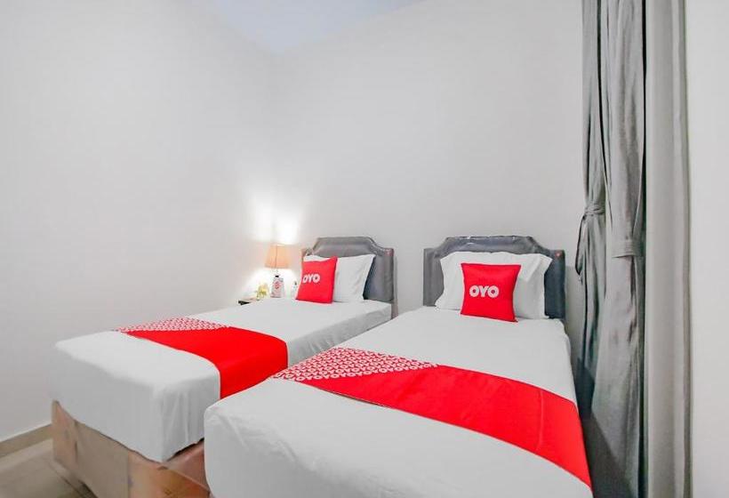 Hôtel Oyo 3371 Omah Saras Family