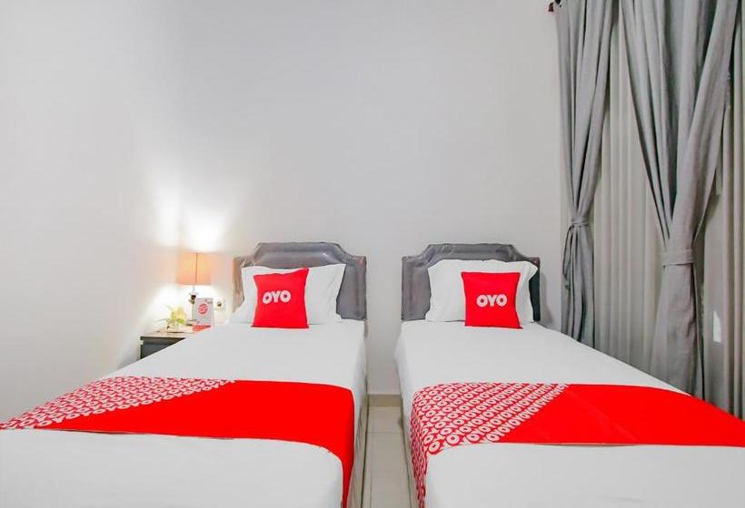 Hôtel Oyo 3371 Omah Saras Family