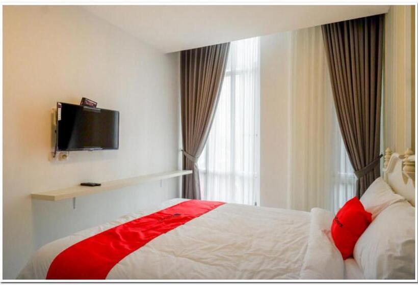 בית מלון כפרי Reddoorz Plus @ Madukoro Raya Semarang