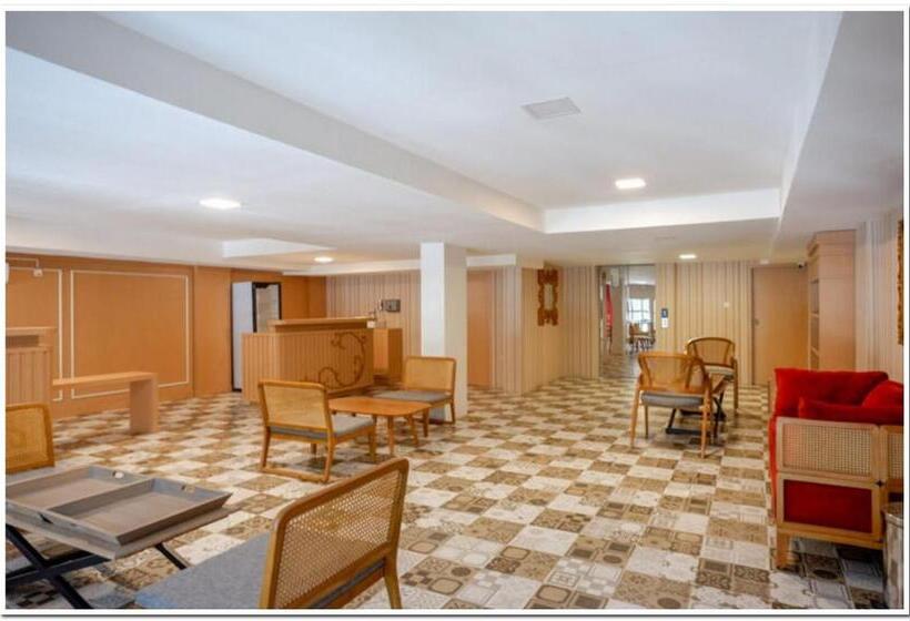 בית מלון כפרי Reddoorz Plus @ Madukoro Raya Semarang