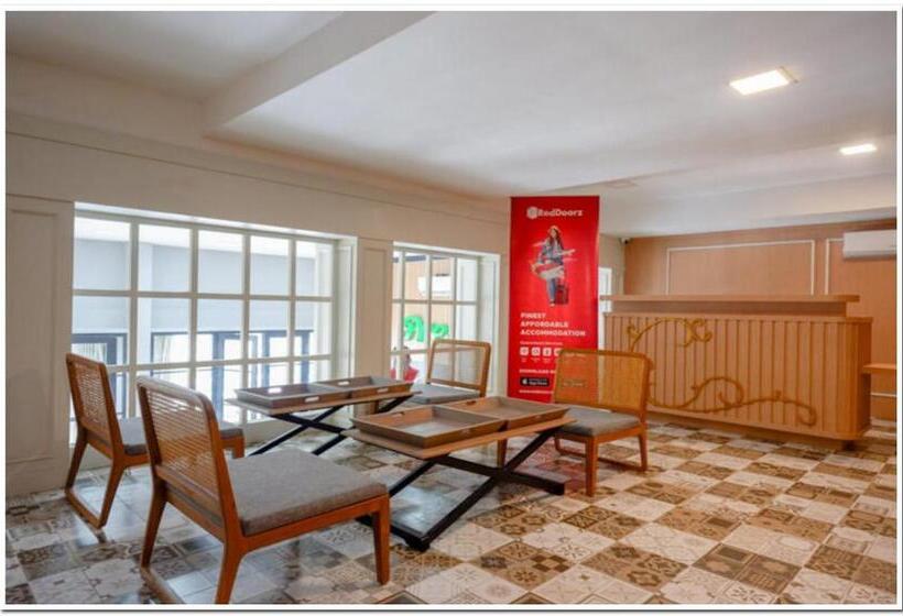 בית מלון כפרי Reddoorz Plus @ Madukoro Raya Semarang