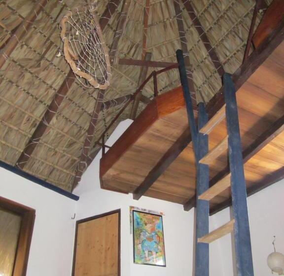 ペンション Castillo Oasis