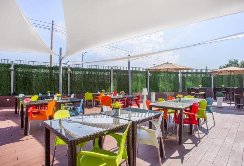 هتل Crowne Plaza Madrid Airport