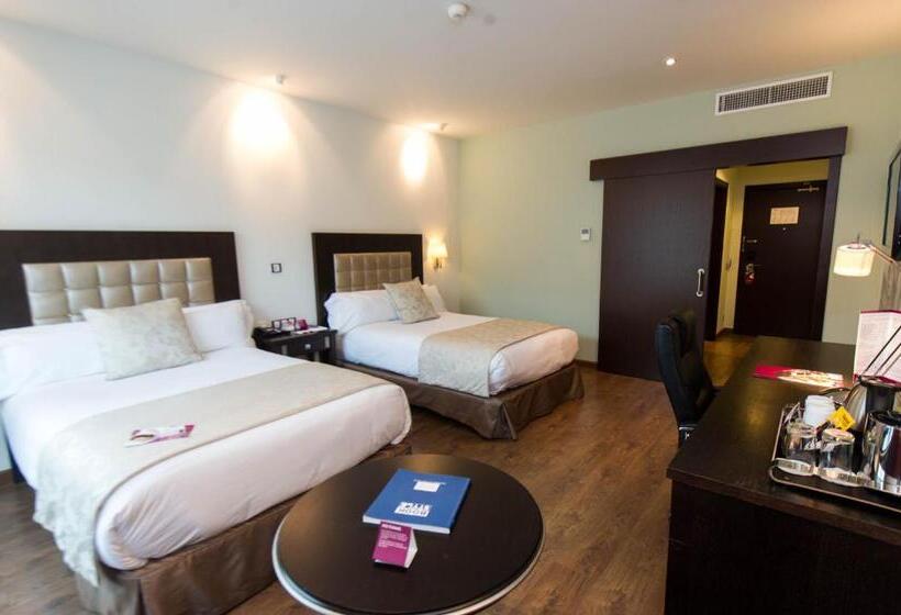 هتل Crowne Plaza Madrid Airport