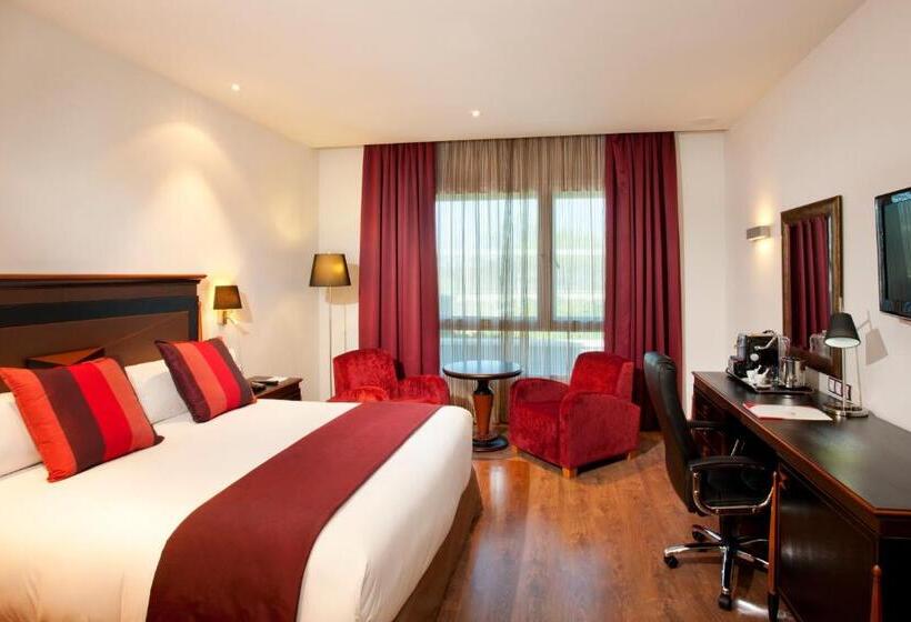 هتل Crowne Plaza Madrid Airport