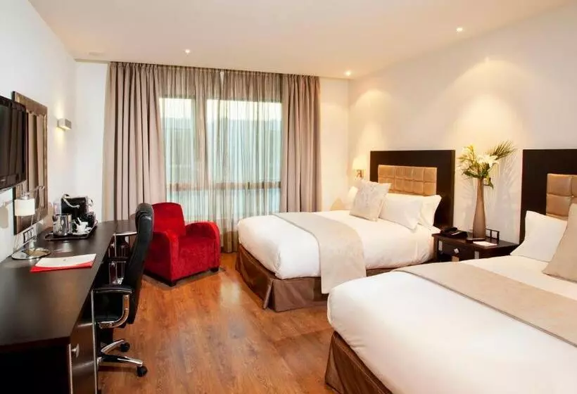 هتل Crowne Plaza Madrid Airport