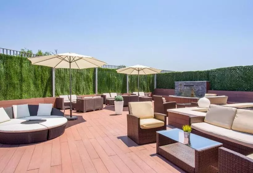 هتل Crowne Plaza Madrid Airport