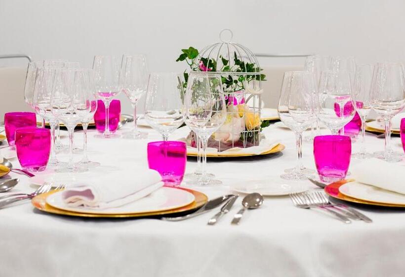 هتل Crowne Plaza Madrid Airport