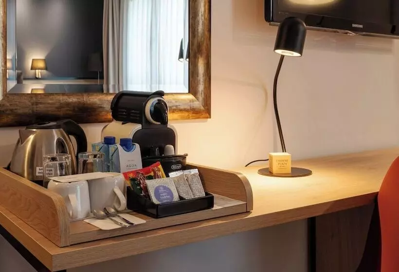 هتل Crowne Plaza Madrid Airport